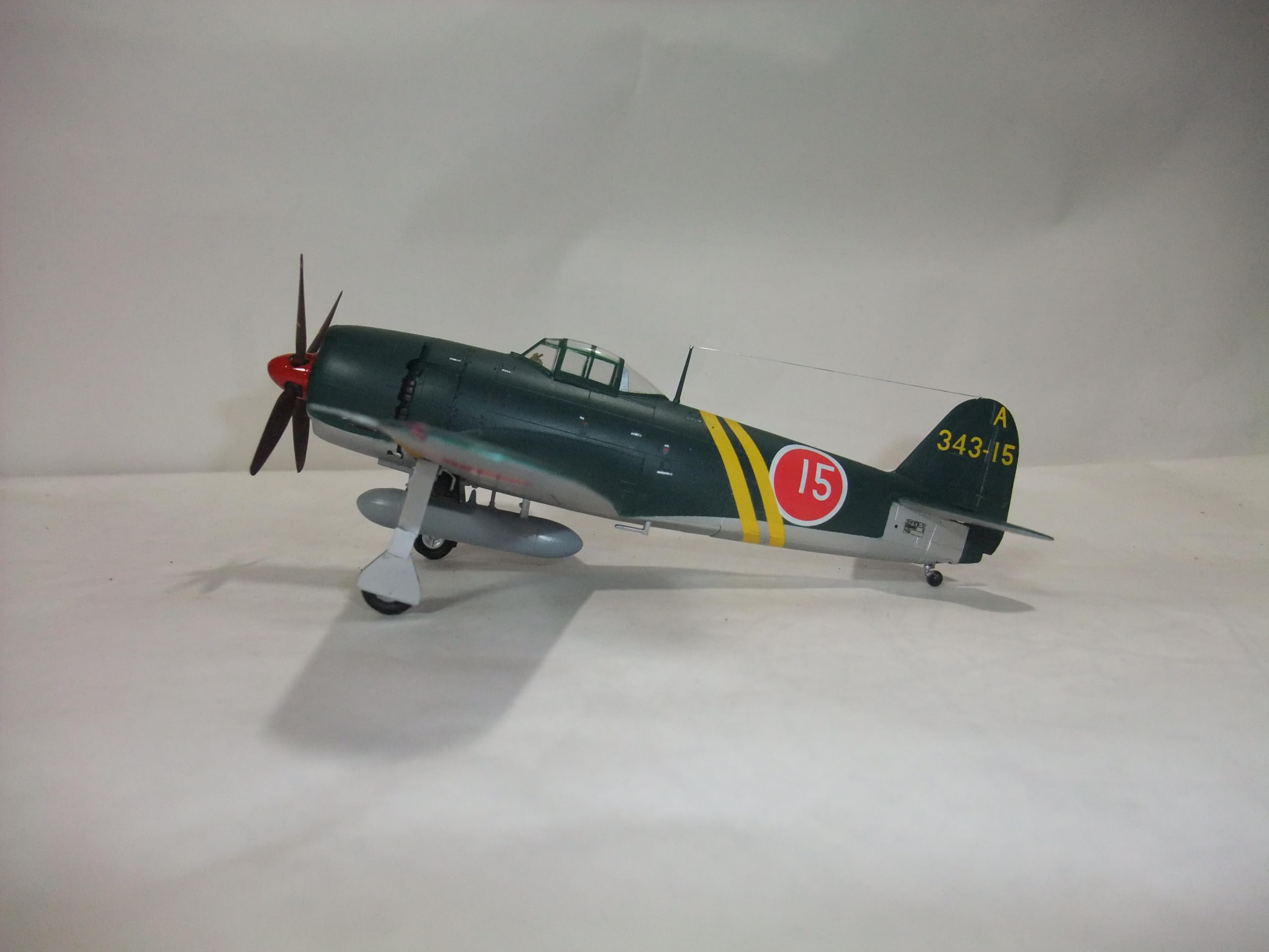 Amazon | 完成品 紫電改 日本海軍戦闘機 サイズ48分の1
